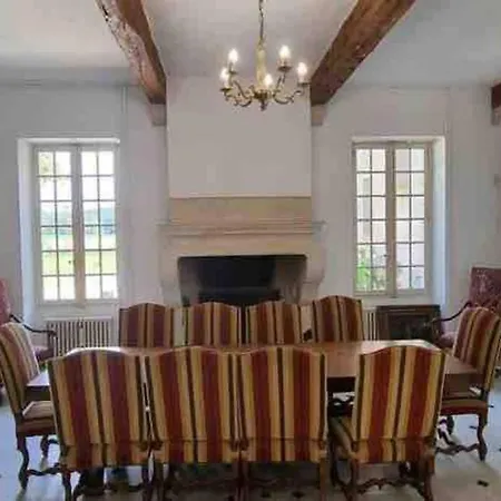 Chateau D'issandou 빌라 *