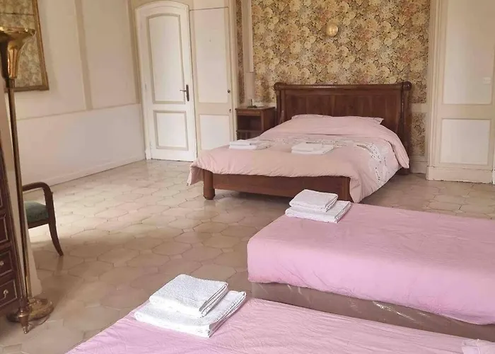 Chateau D'issandou Villa