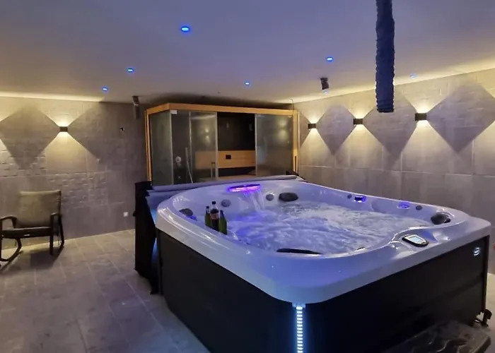 Chateau D'issandou Villa *